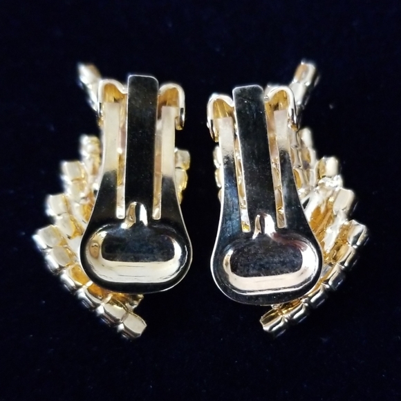 Vintage 1960s Special Occasion Rhinestone Goldtone Clip On Earrings - Picture 10 of 14